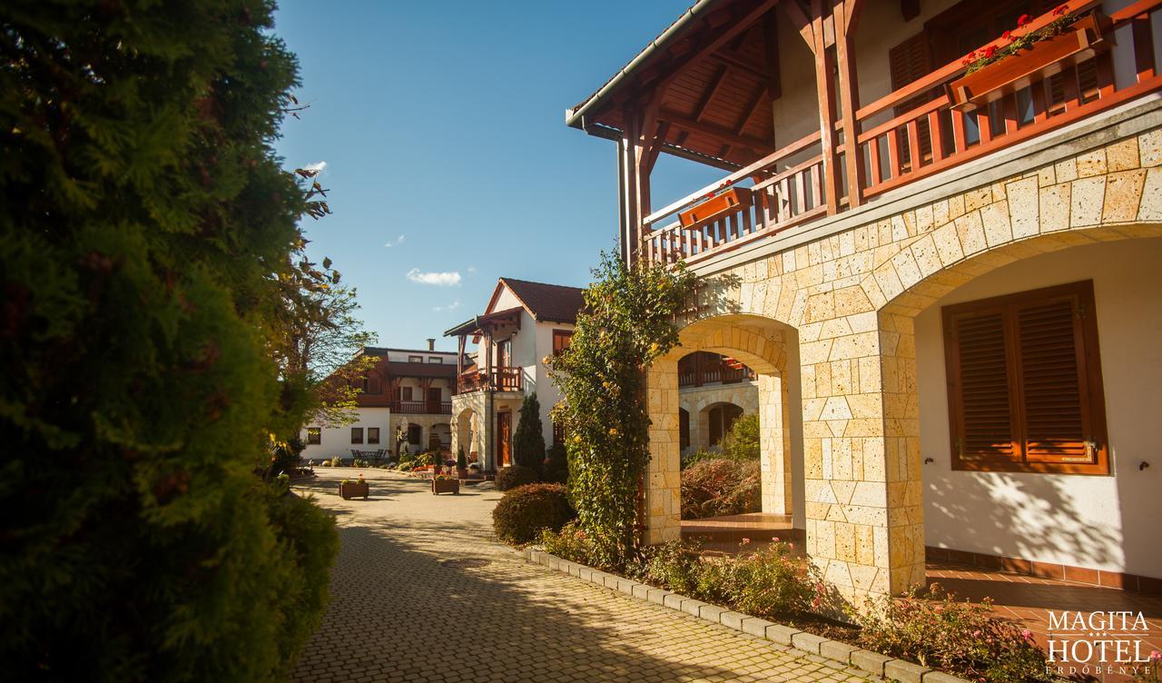 Magita Hotel Basko Exterior foto