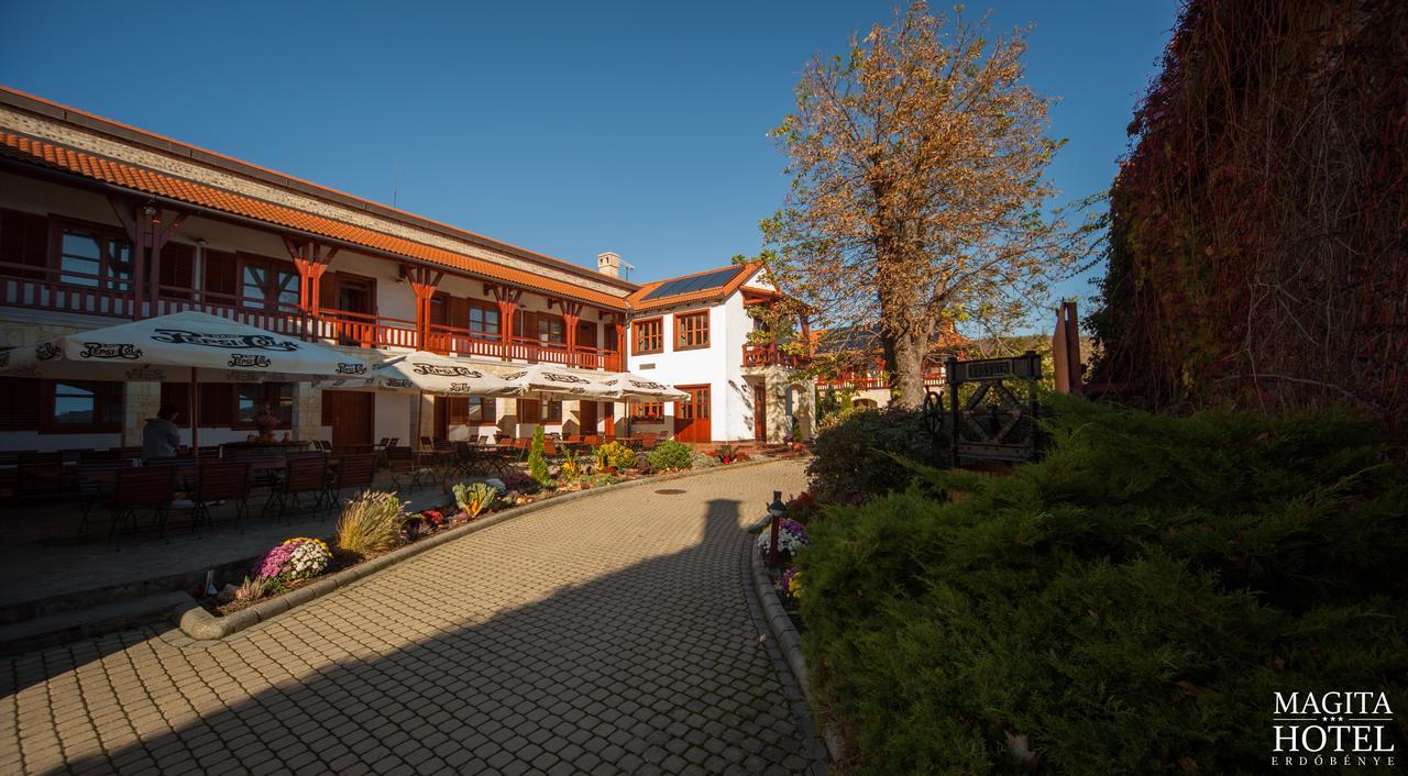 Magita Hotel Basko Exterior foto