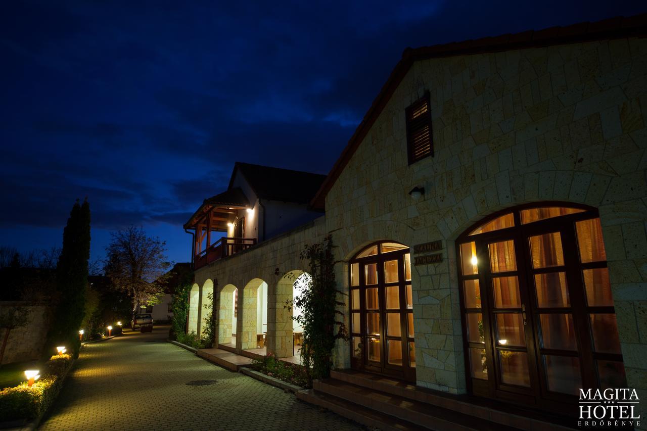 Magita Hotel Basko Exterior foto