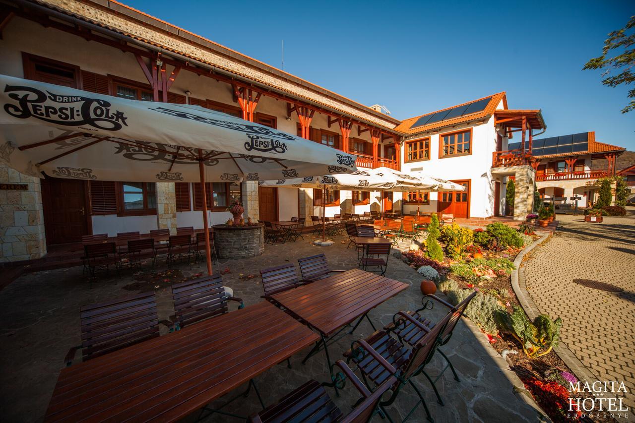 Magita Hotel Basko Exterior foto