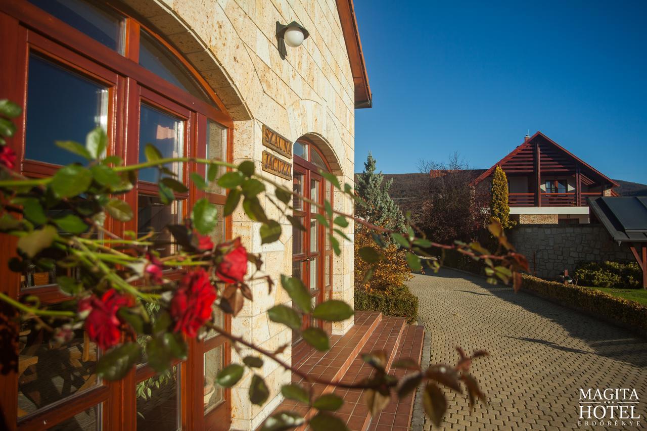 Magita Hotel Basko Exterior foto