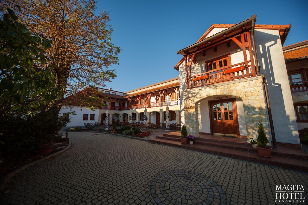 Magita Hotel Basko Exterior foto