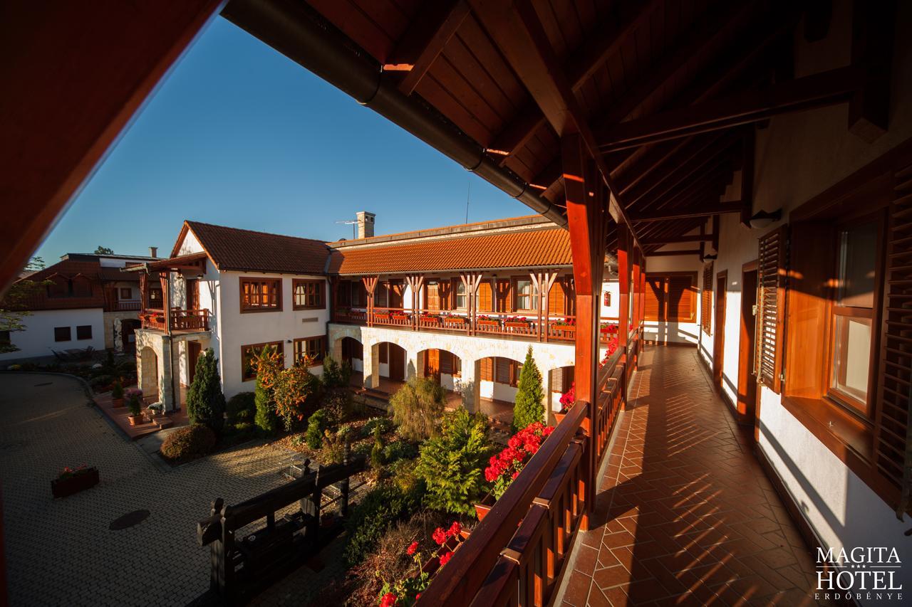 Magita Hotel Basko Exterior foto