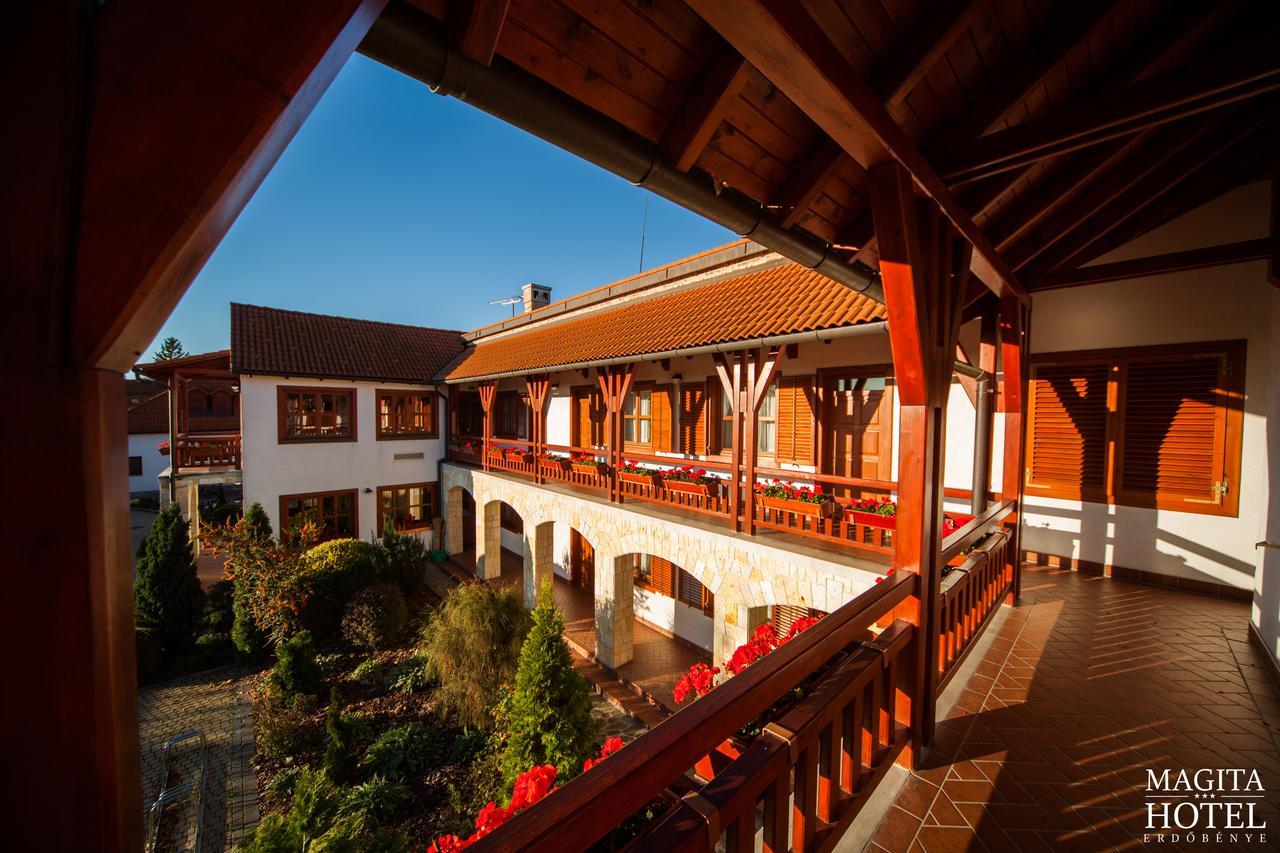 Magita Hotel Basko Exterior foto