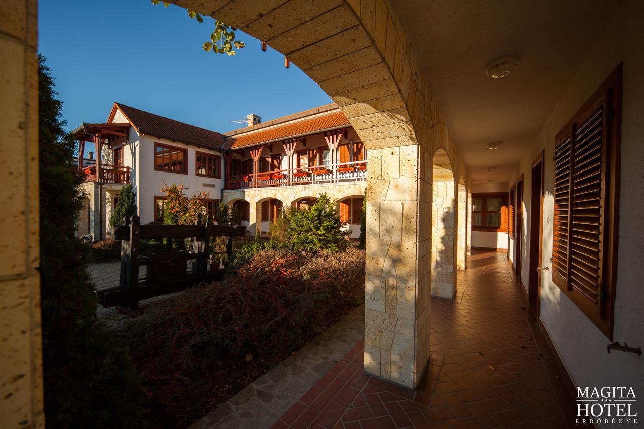 Magita Hotel Basko Exterior foto